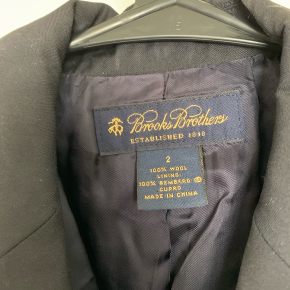 Brooks Brothers Navy Blazer - Picture 5 of 9